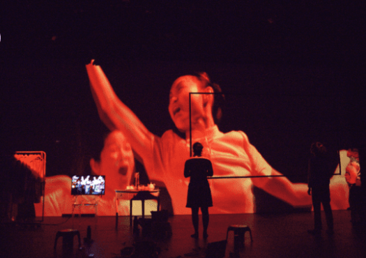 Scène du spectacles Bonnes Bonnes, photographie de Svelta Atanasova